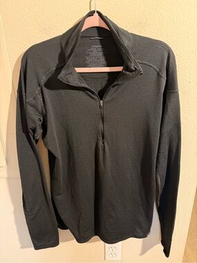 Patagonia Capilene Black 1/4 Zip Performance Base Layer Men’s Large